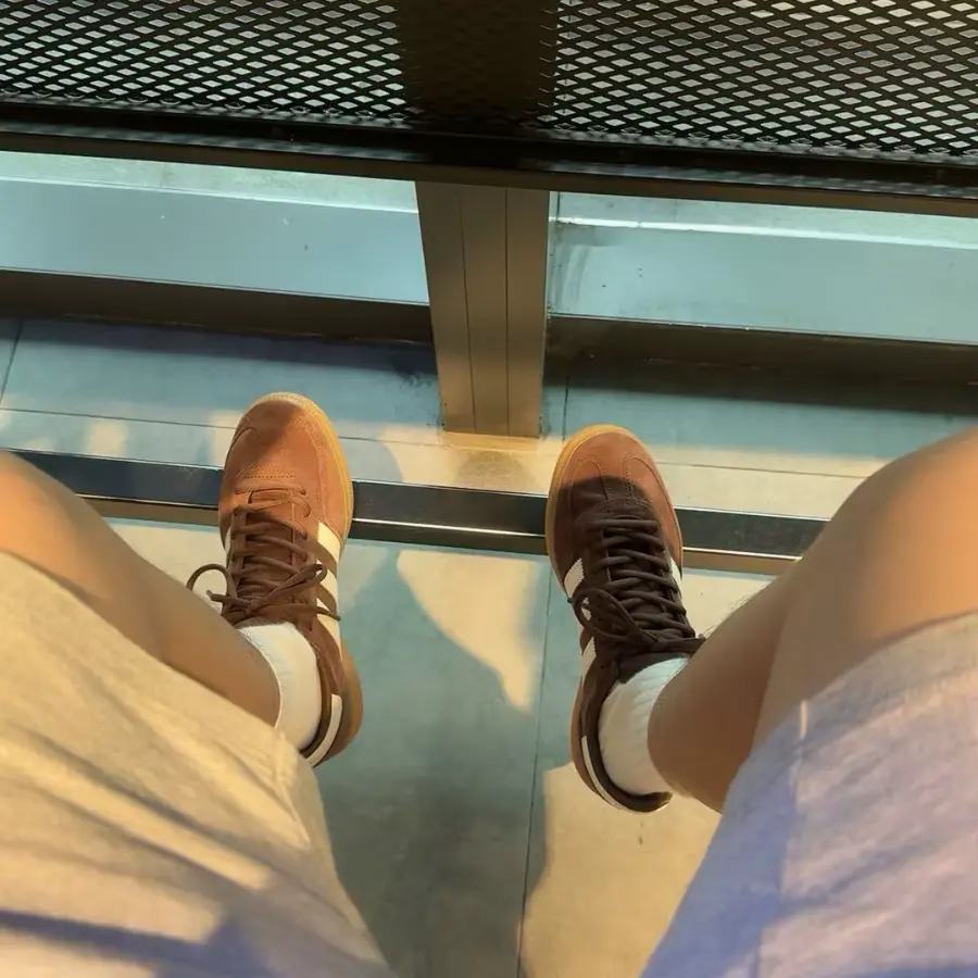 Alternative view of Giày Adidas Handball Spezial x Sporty & Rich ‘Auburn’ IH2612