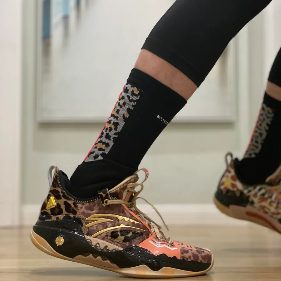 Giày Anta Kyrie Irving x Shock Wave 5 Pro ‘Feline’ 112411111-3 - Ảnh 4