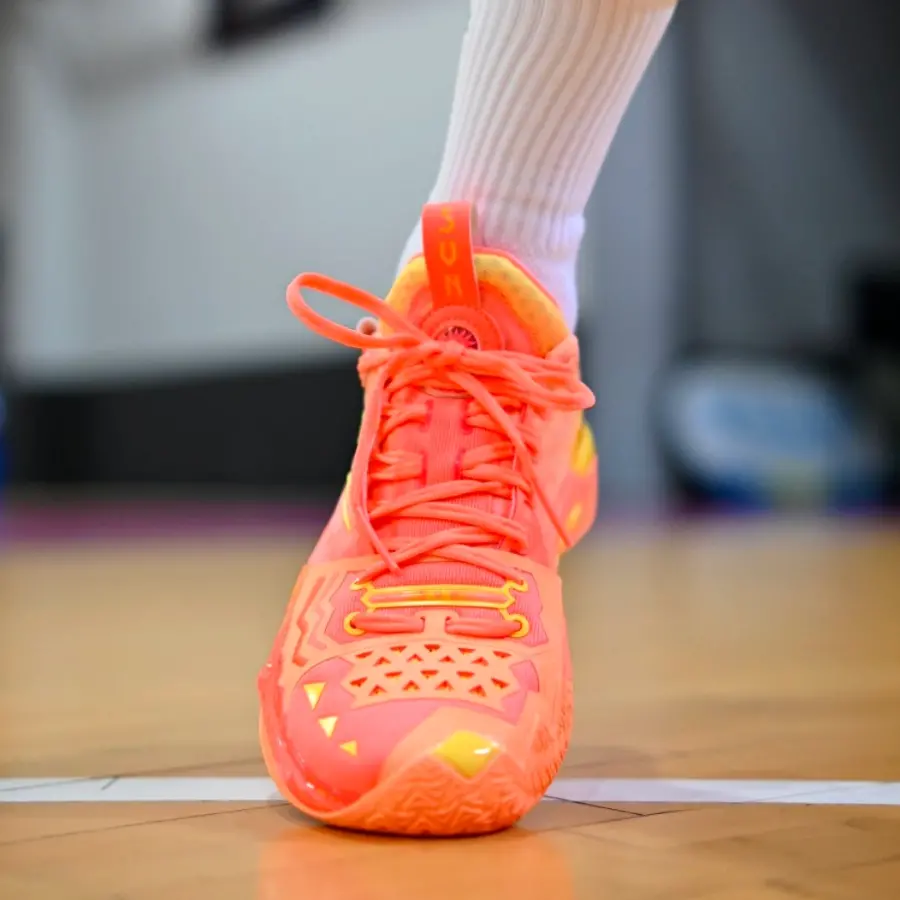 Alternative view of Giày Anta Kyrie Irving x Shock Wave 5 Pro ‘Sun’ 112411111S-2