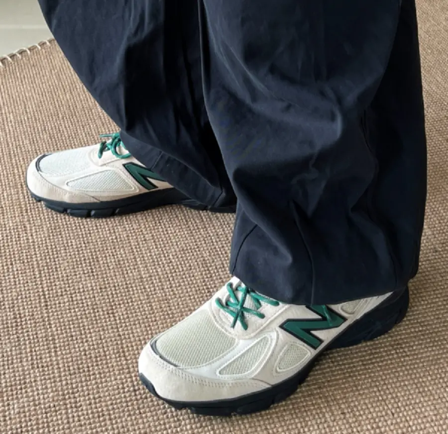 Alternative view of Giày New Balance 990 V4′ Macadamia Nut’ U990GB4