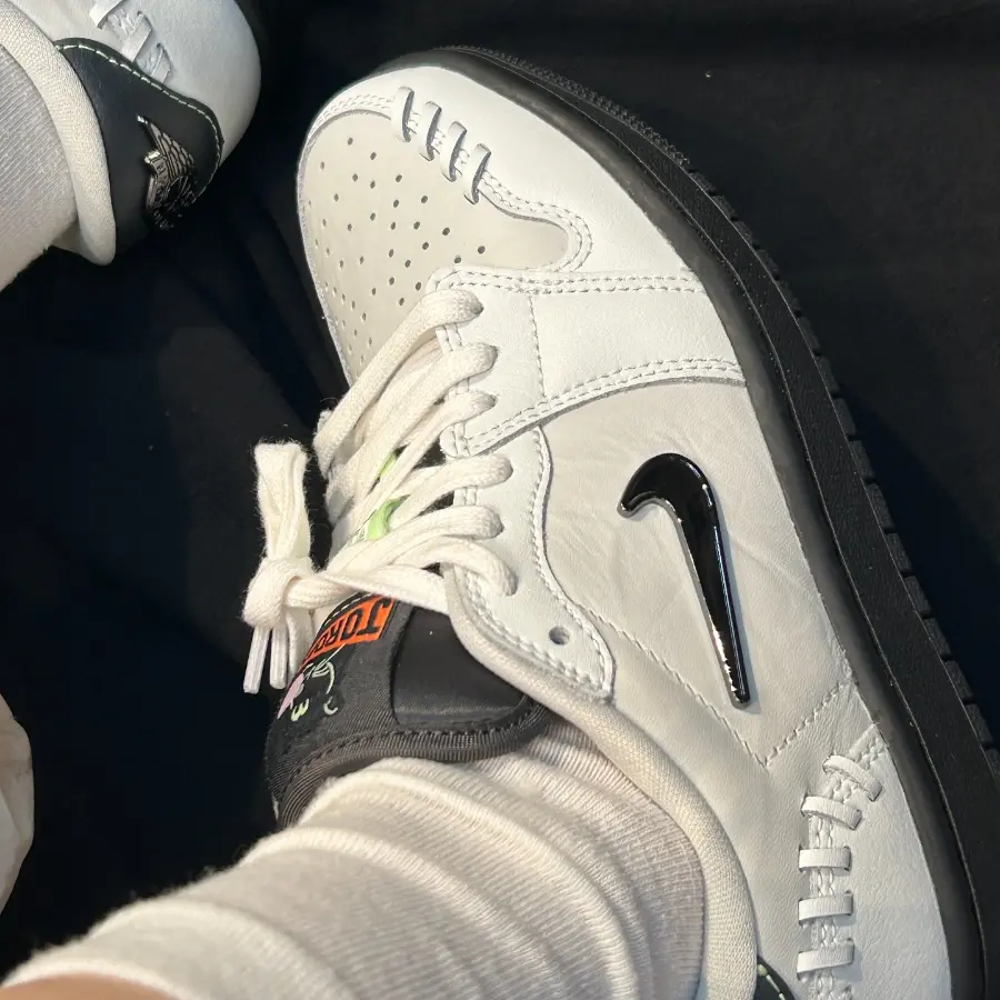 Giày Nike Air Jordan 1 MM Low ‘Phantom Dark Grey’ HM3689-001 - Ảnh 4