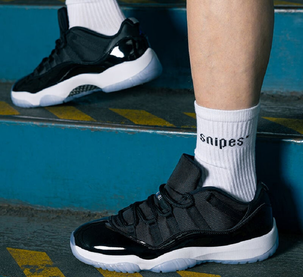 Giày Nike Air Jordan 11 Retro Low ‘Space Jam’ FV5104-004 - Ảnh 3
