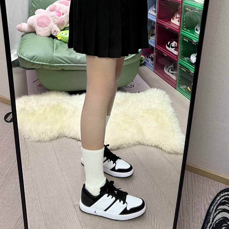 Giày Nike Air Jordan NU Retro 1 Low GS ‘White Black’ FB4412-100 - Ảnh 3