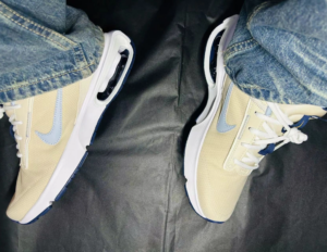 Alternative view of Giày Nike Air Max INTRLK ‘Beige’ DH9393-104