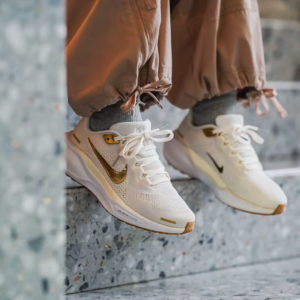 Alternative view of Giày Nike Air Zoom Pegasus 41 ‘Light Metallic Gold’ FD2723-005