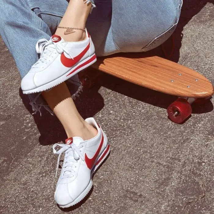 Alternative view of Giày Nike Cortez Basic SL GS ‘White Gym Red’ 904764-101