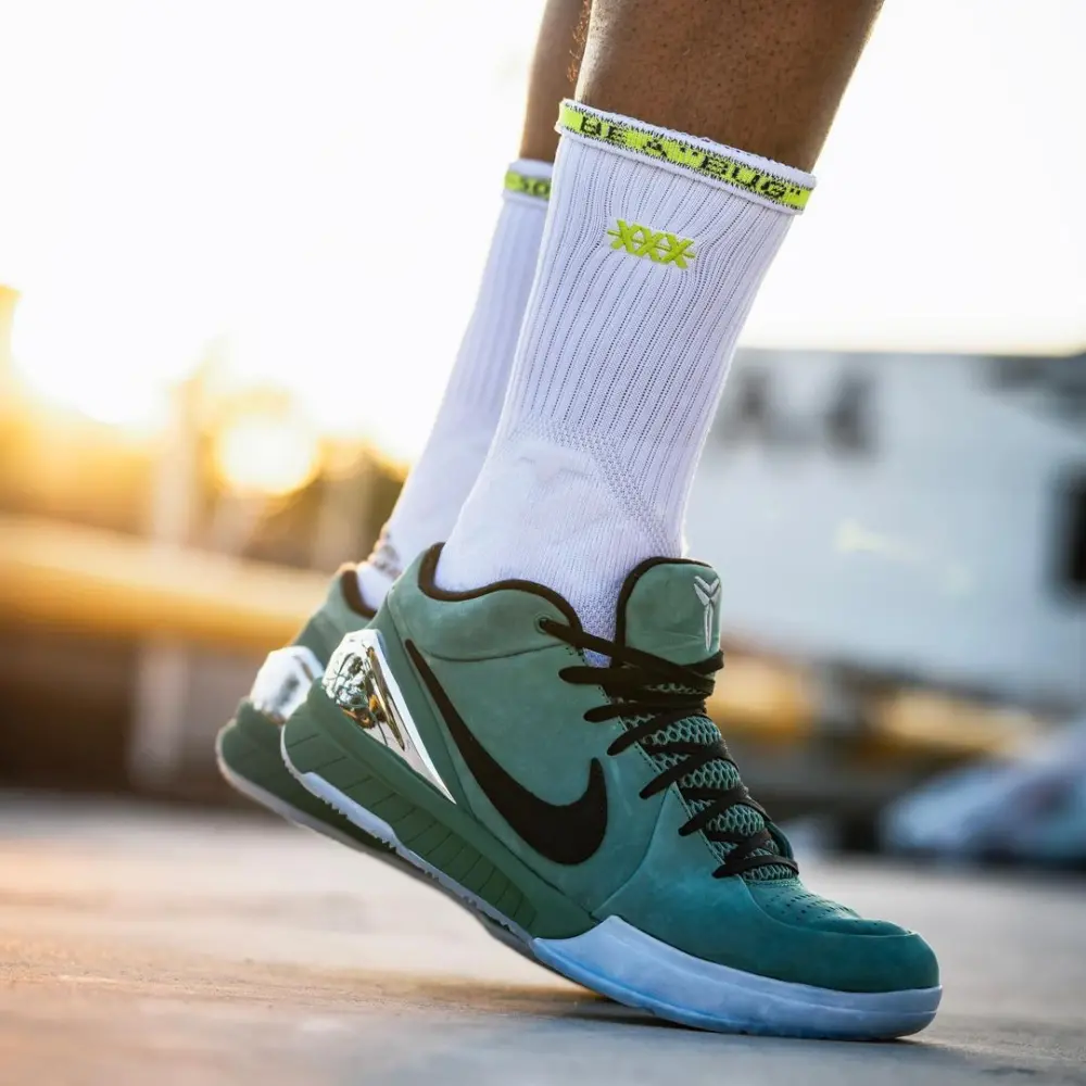 Alternative view of Giày Nike Kobe 4 Protro ‘Girl Dad’ FQ3545-300