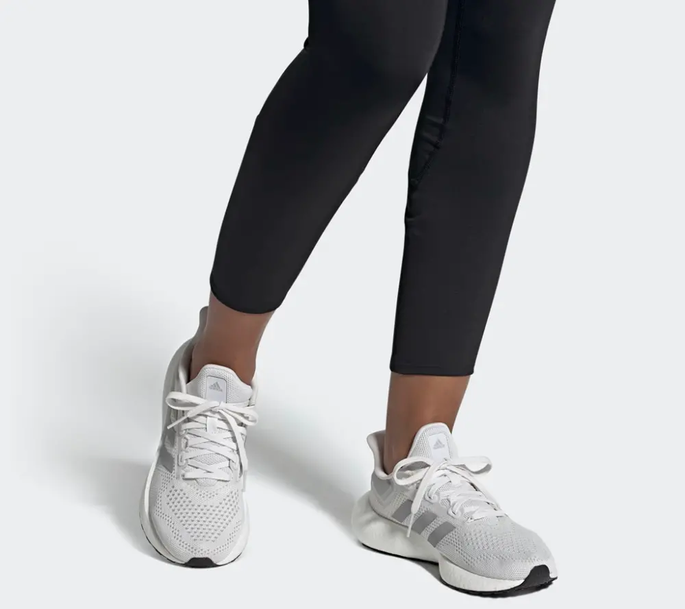 Alternative view of Giày Adidas Pureboost 22 'Silver Metallic' GW0906