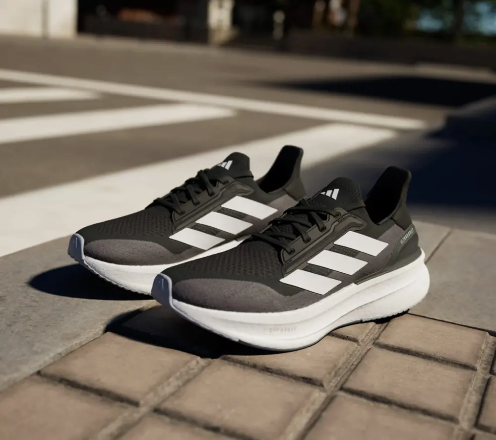 Alternative view of Giày Adidas Ultraboost 5X ‘Black’ IH3110