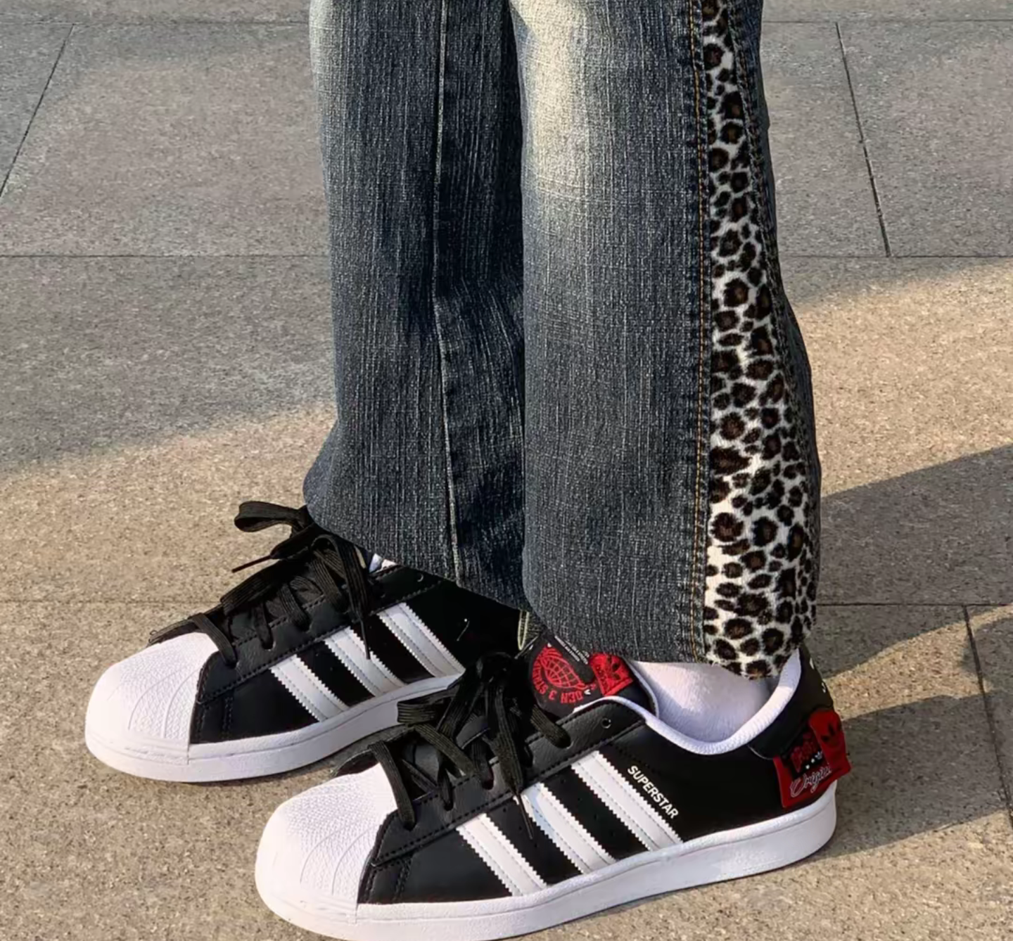 Giày Adidas Originals Superstar ‘Black White Red’ HQ6456 - Ảnh 2