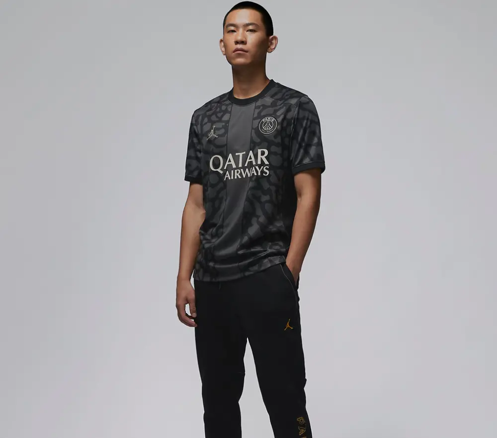 Alternative view of Áo Paris Saint-Germain 2023/24 Stadium Third 'Anthracite' DX9823-069