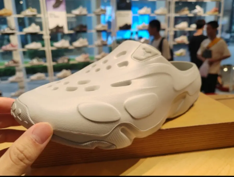 Alternative view of Dép Nike Air Jordan Roam Slide ‘Sail’ FQ0227-100