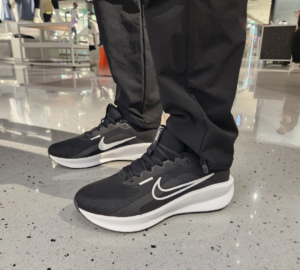 Alternative view of Giày Nike Downshifter 13 ‘Black White’ FD6454-001