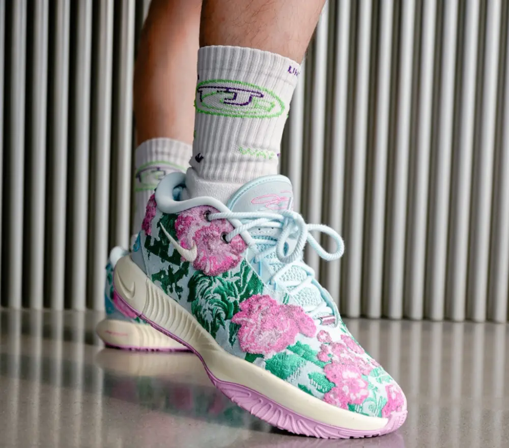 Alternative view of Giày Nike LeBron 21 PRM ‘Pearl Of Z’ FV7276-401