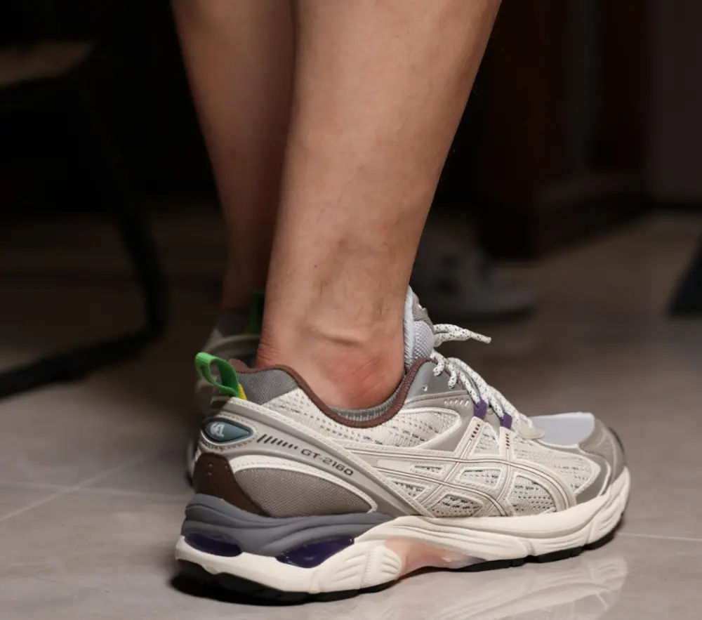 Alternative view of Giày Asics GT 2160 x Wood Wood ‘Cream Oatmeal’ 1203A426‑100