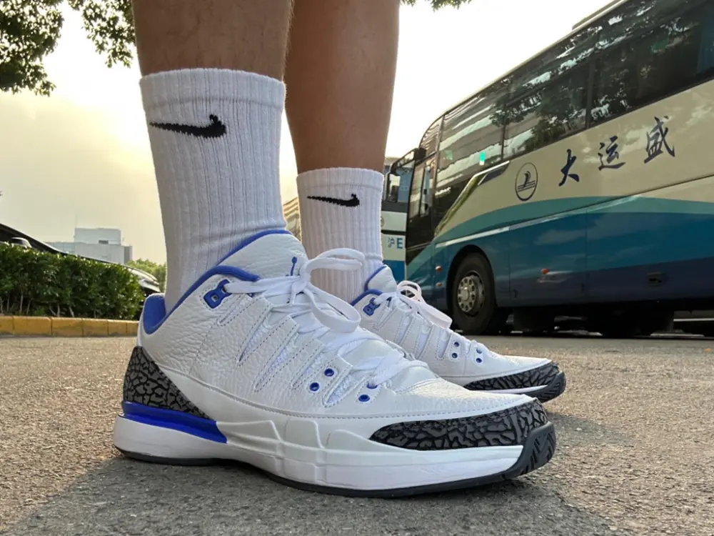 Alternative view of Giày Nike Court Zoom Vapor Aj3 ‘White’ DV9367-100
