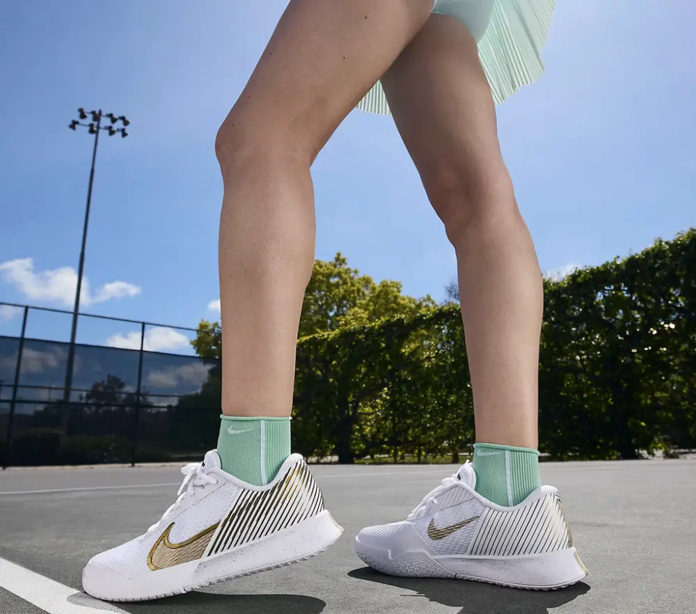 Alternative view of Giày Nike Air Zoom Court Vapor Pro 2 ‘Metallic Gold’ HF3631-100
