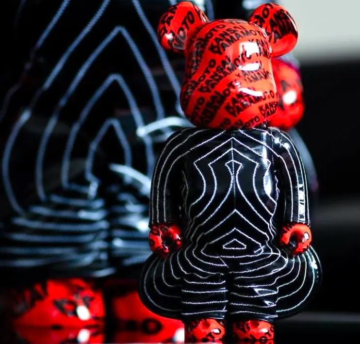 Alternative view of Mô hình Bearbrick Kansai Yamamoto 'Tokyo Pop' 400%