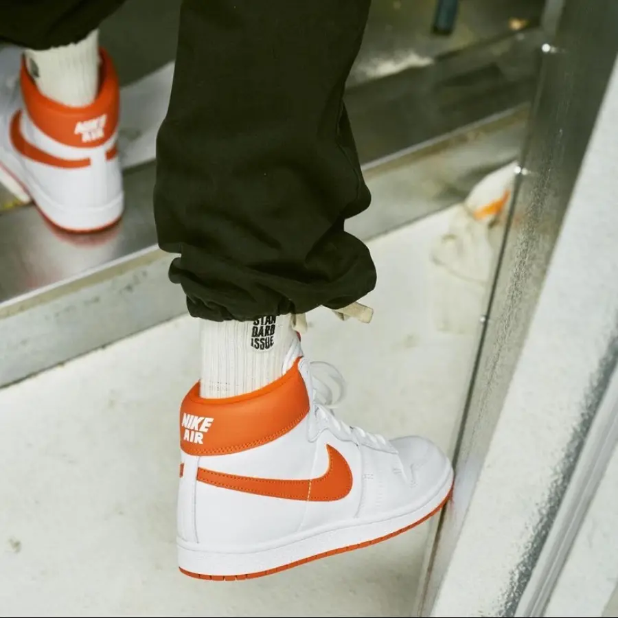 Alternative view of Giày Nike Air Jordan Air Ship PE SP ‘Team Orange’ DX4976-181