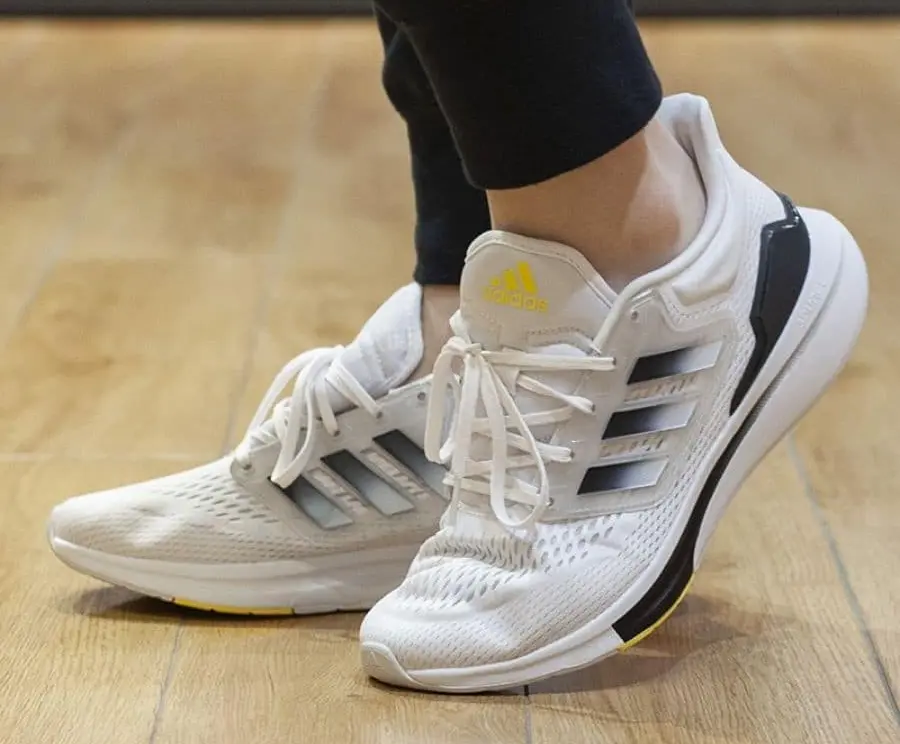 Alternative view of Giày Adidas EQ21 Run 'White Beam Yellow' GW6728