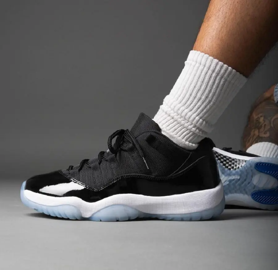 Alternative view of Giày Nike Air Jordan 11 Retro Low GS ‘Space Jam’ FV5121-004