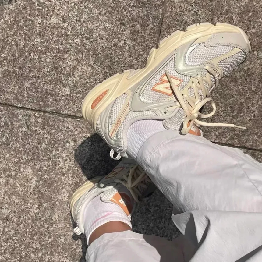 Giày New Balance 530 'Cream Beige' MR530NS - Ảnh 3