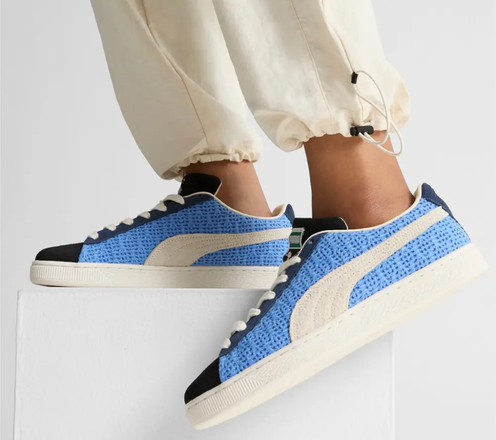 Alternative view of Giày Puma Suede 'Crochet Blue Skies' 397244-01