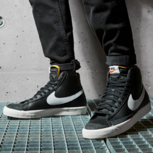 Alternative view of Giày Nike Blazer Mid 77 Vintage ‘Black Sail’ BQ6806-002