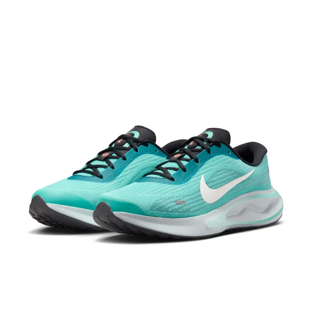 Alternative view of Giày Nike Journey Run 'Green Frost' FN0228-300