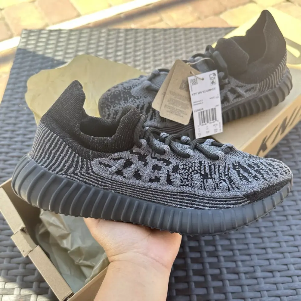Alternative view of Giày Adidas Yeezy Boost 350 V2 CMPCT ‘Slate Onyx’ IG9606