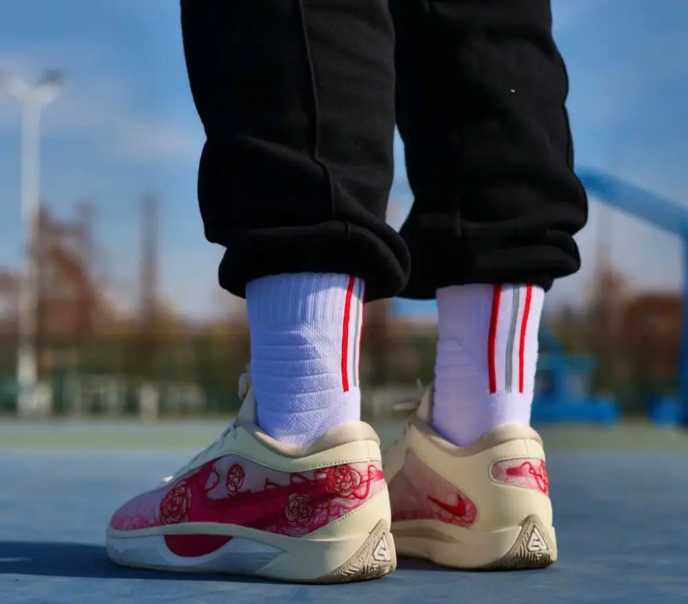 Alternative view of Giày Nike Giannis Freak 6 EP ‘Roses’ FV1294-100