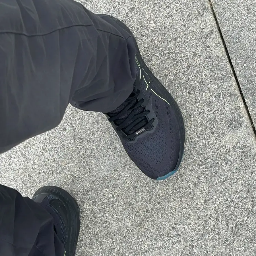 Alternative view of Giày Asics GT 2000 GORE-TEX ‘Illuminate’ 1011B687-001