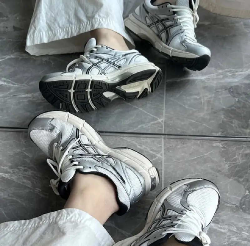 Alternative view of Giày Asics Gel-Exalt 2 ‘White Black’ 1011B918-102
