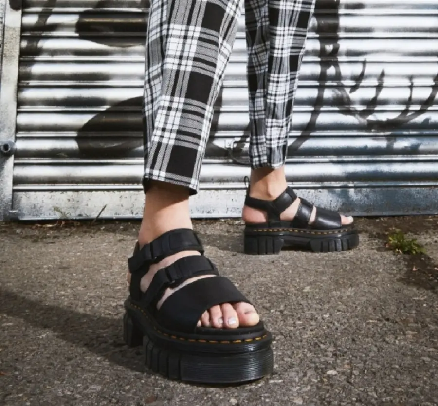 Alternative view of Dép Dr.Martens Ricky 3-Strap ‘Black’ 27405001