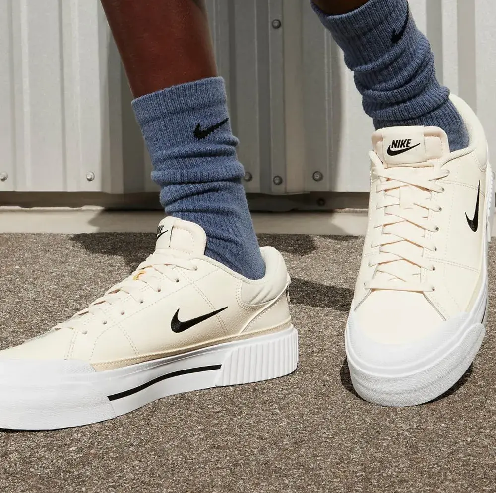 Alternative view of Giày Nike Court Legacy Lift ‘Pale Ivory’ FV5526-101