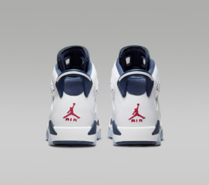 Alternative view of Giày Nike Air Jordan 6 Retro 'White and Midnight Navy' 384665-164