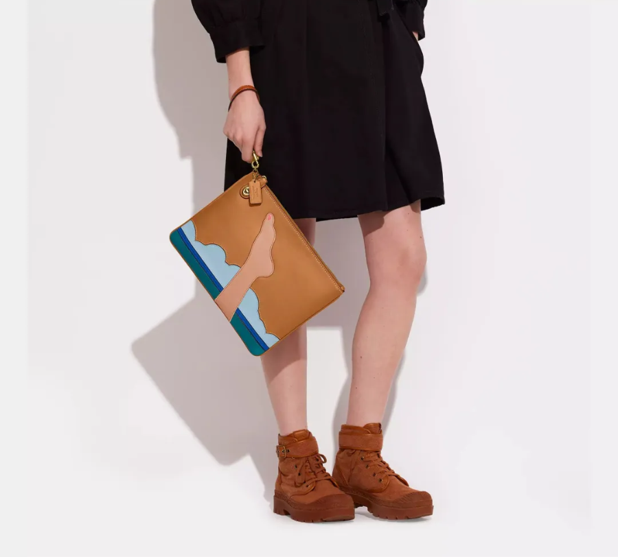 Túi Coach Wristet x Tom Wesselman ‘Brown’ CA223-B4NA - Ảnh 2