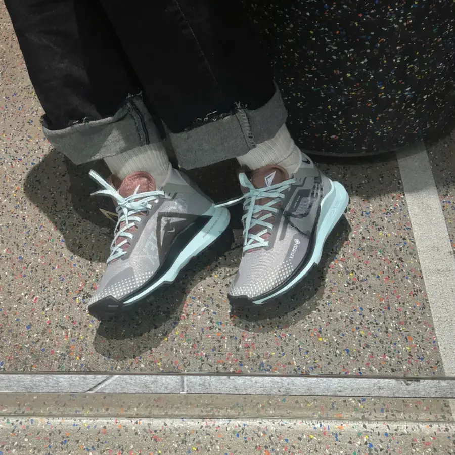 Alternative view of Giày Nike React Pegasus Trail 4 GORE-TEX ‘Smoke’ DJ7929-005