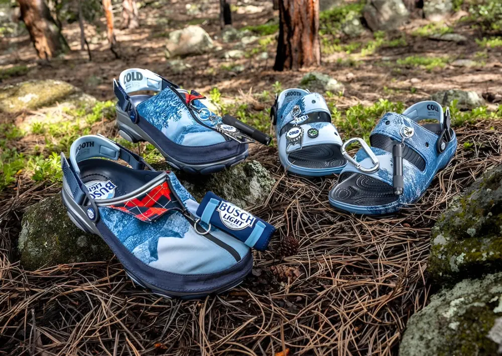 Alternative view of Dép Crocs Classic All-Terrain Clog ‘Busch Beer’ 208595-90H