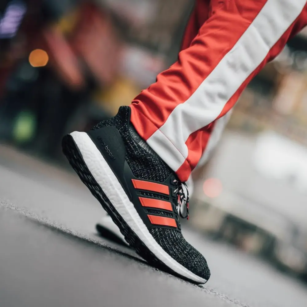 Giày Adidas Ren Zhe x UltraBoost 4.0 ‘Chinese New Year’ F35231 - Ảnh 3