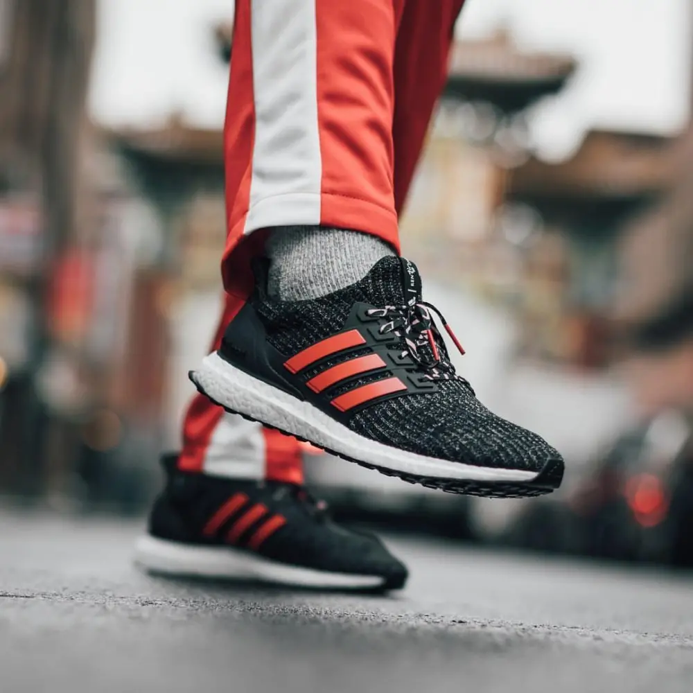 Giày Adidas Ren Zhe x UltraBoost 4.0 ‘Chinese New Year’ F35231 - Ảnh 4