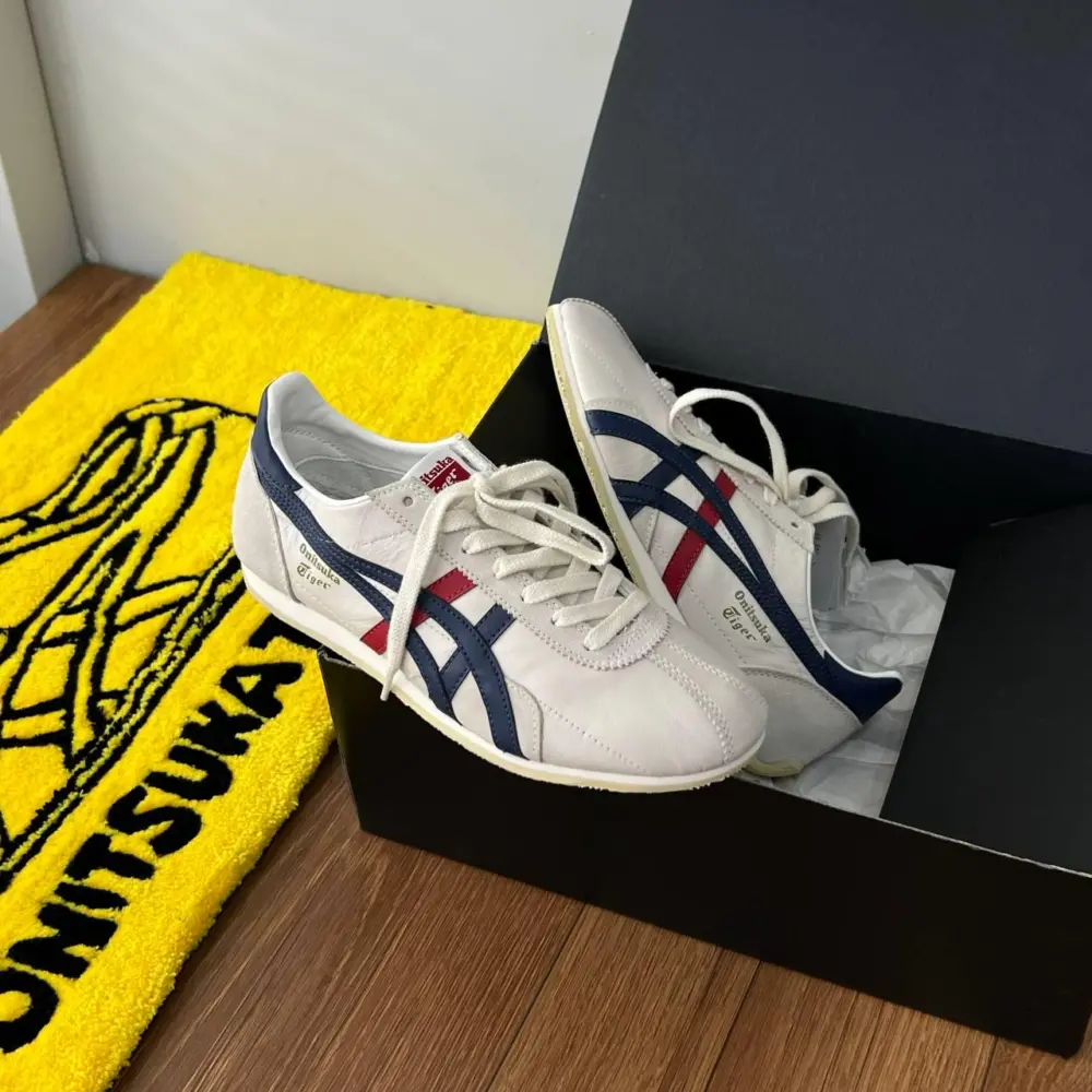 Alternative view of Giày Onitsuka Tiger Runspark ‘White Blue Red’ TH201L-9950