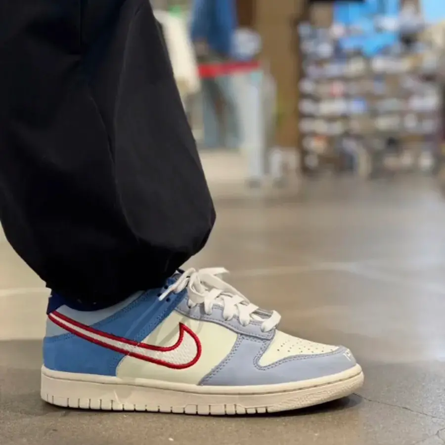 Alternative view of Giày Nike Dunk Low GS ‘Red Mesh’ HF5742-111