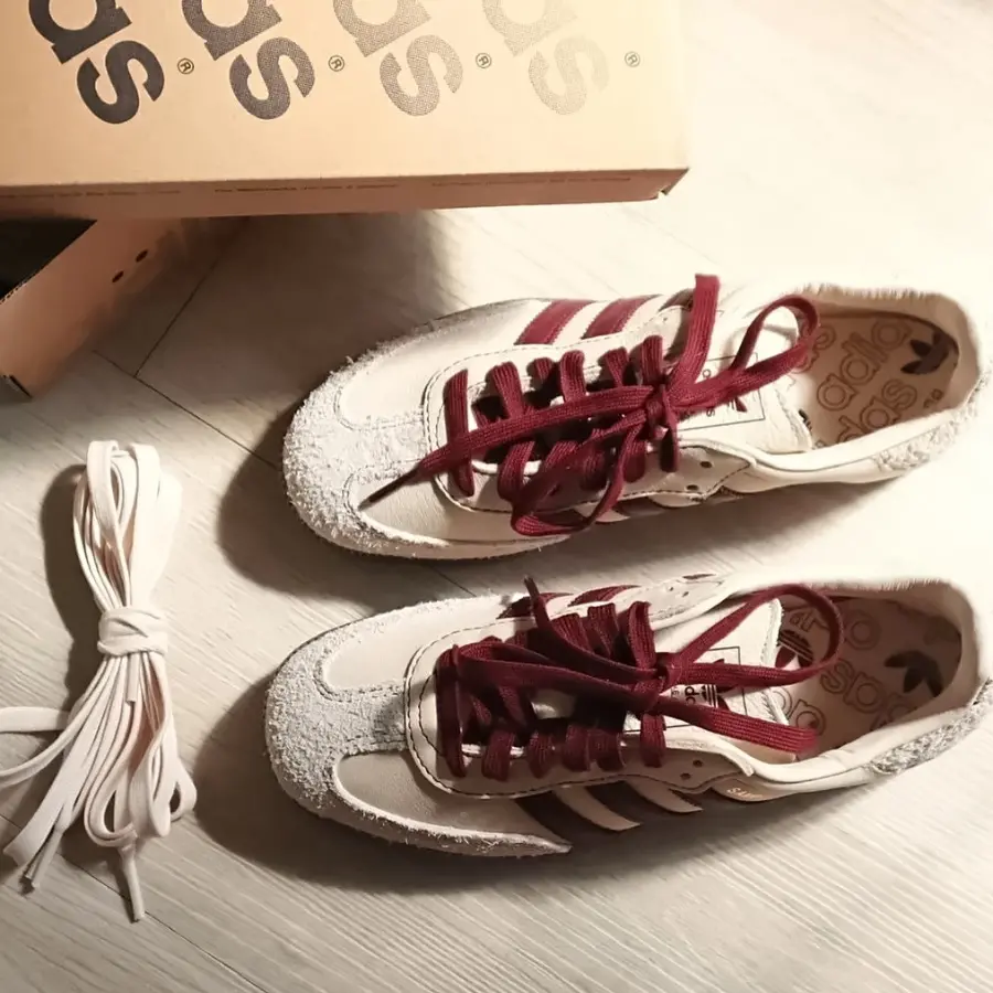 Alternative view of Giày Adidas Samba OG ‘Wonder White Maroon’ IG1987