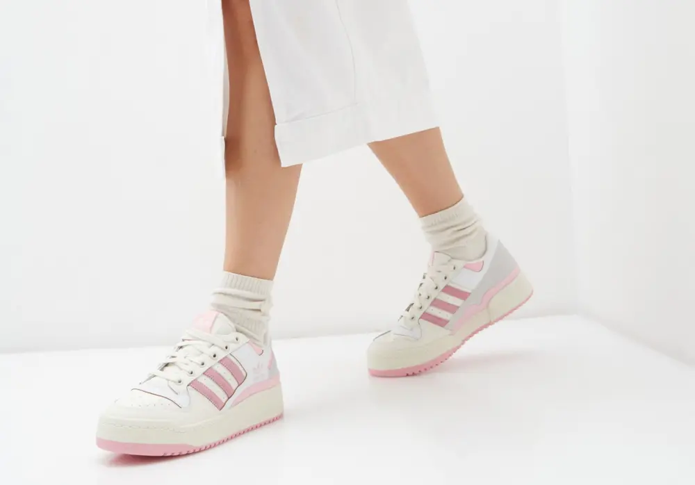 Alternative view of Giày Adidas Forum Bold Stripes Shoes ‘Clear Pink’ ID0404