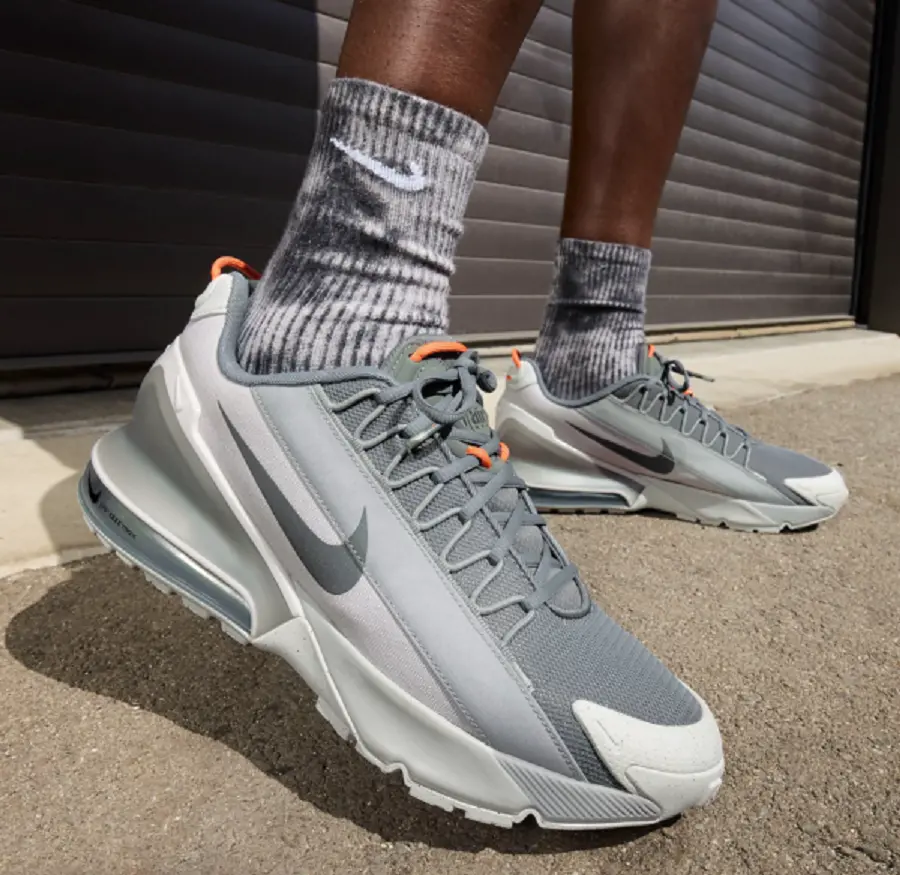 Alternative view of Giày Nike Air Max Pulse Roam ‘Cool Grey’ FN6920-001