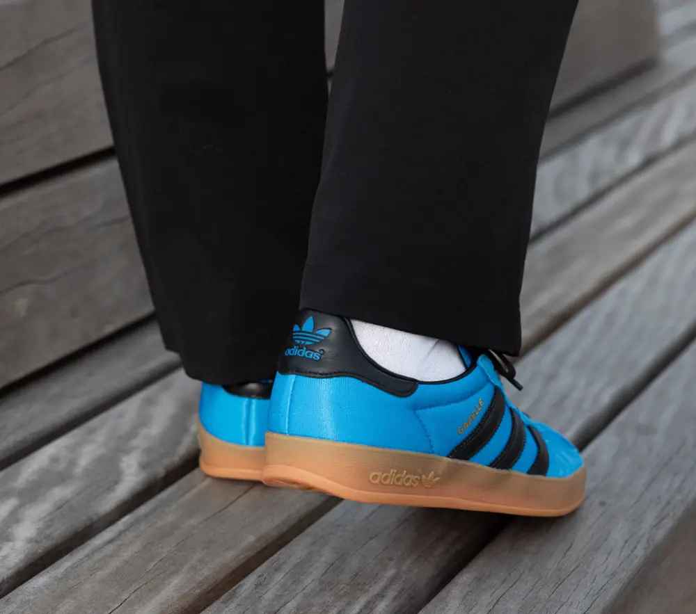 Alternative view of Giày adidas Gazelle Indoor ‘Bright Blue Black Gum’ IG4998