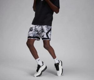 Alternative view of Giày Nike Air Jordan Max Aura 6 ‘Black White’ FQ8298-101