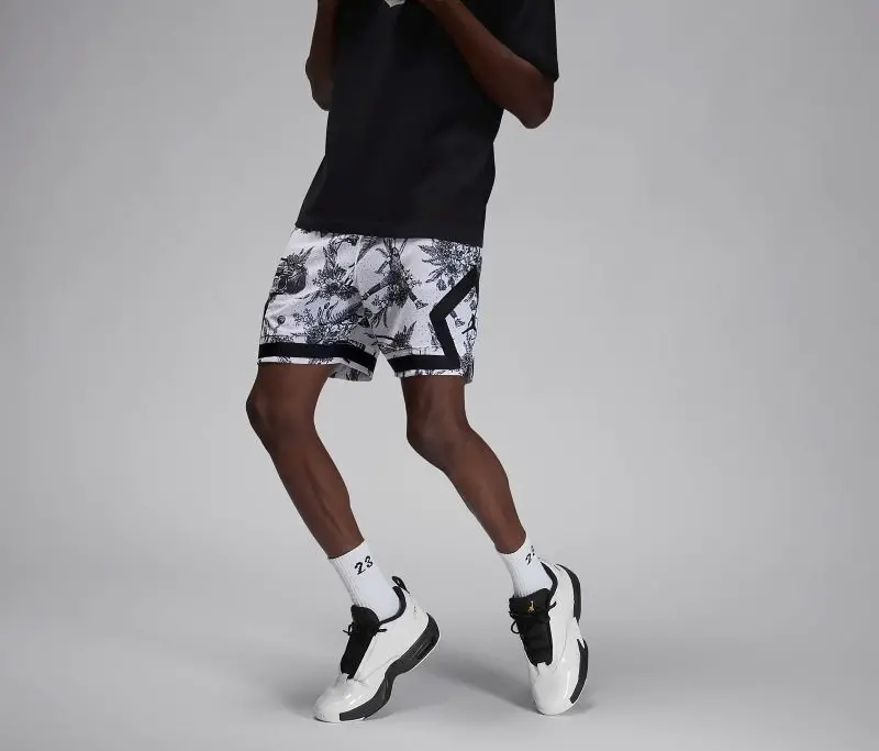 Alternative view of Giày Nike Air Jordan Max Aura 6 ‘Black White’ FQ8298-101