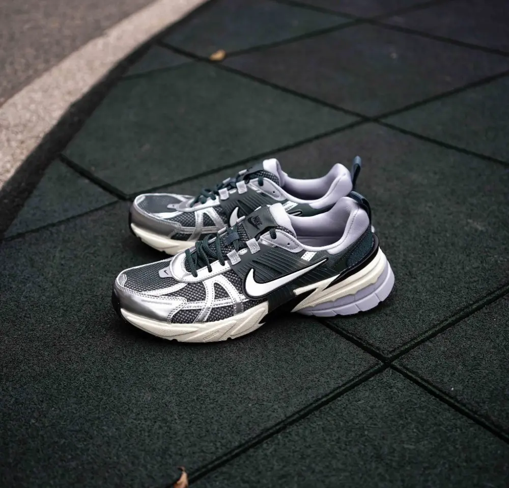 Giày Nike V2K Run ‘Vintage Green’ HJ4497-300 - Ảnh 4